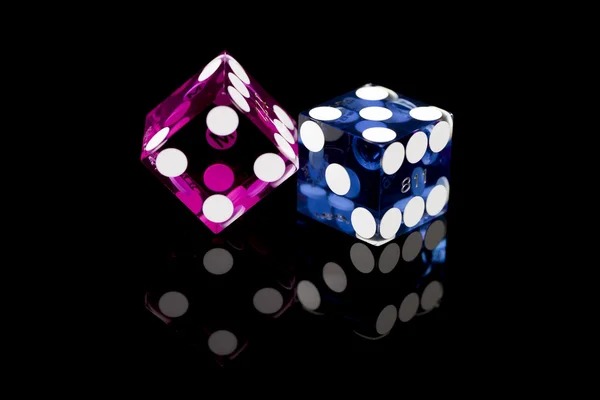 dubai 138 mobile app interface showing live dealer tables and betting markets
